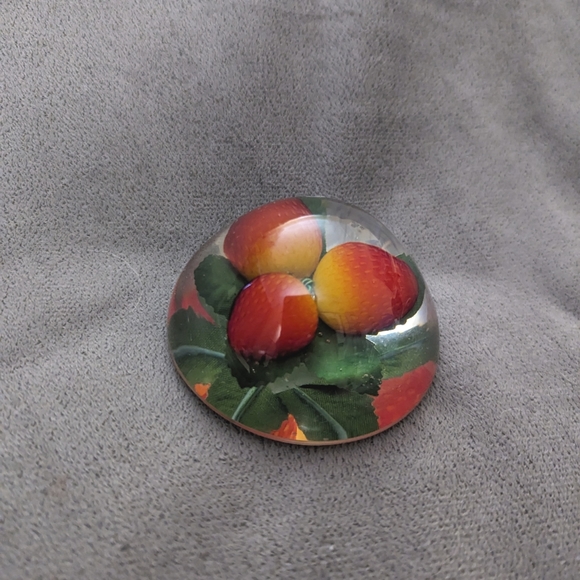 Vintage Domed Lucite Paperweight with Strawberries - Picture 4 of 9